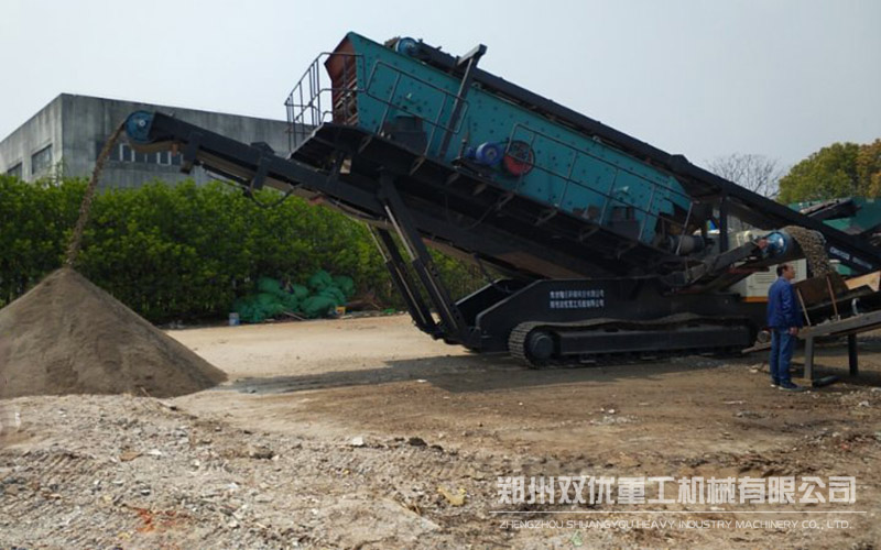 履帶式建筑垃圾粉碎機(jī)多少錢一臺(tái)